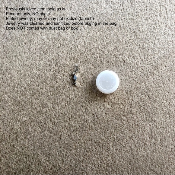 ✨2/$15✨ Pendent: Pendent, 2.5 cm 🛍 Bundle Me! - Picture 3 of 13